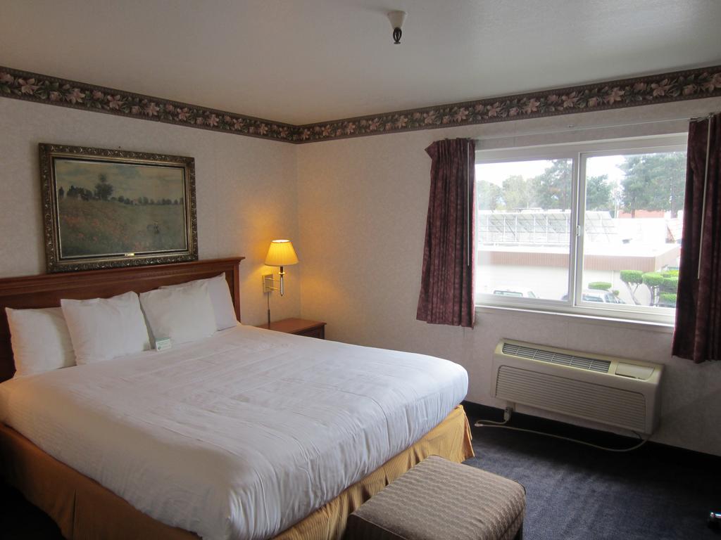 Hotel Cherry Orchard 3*